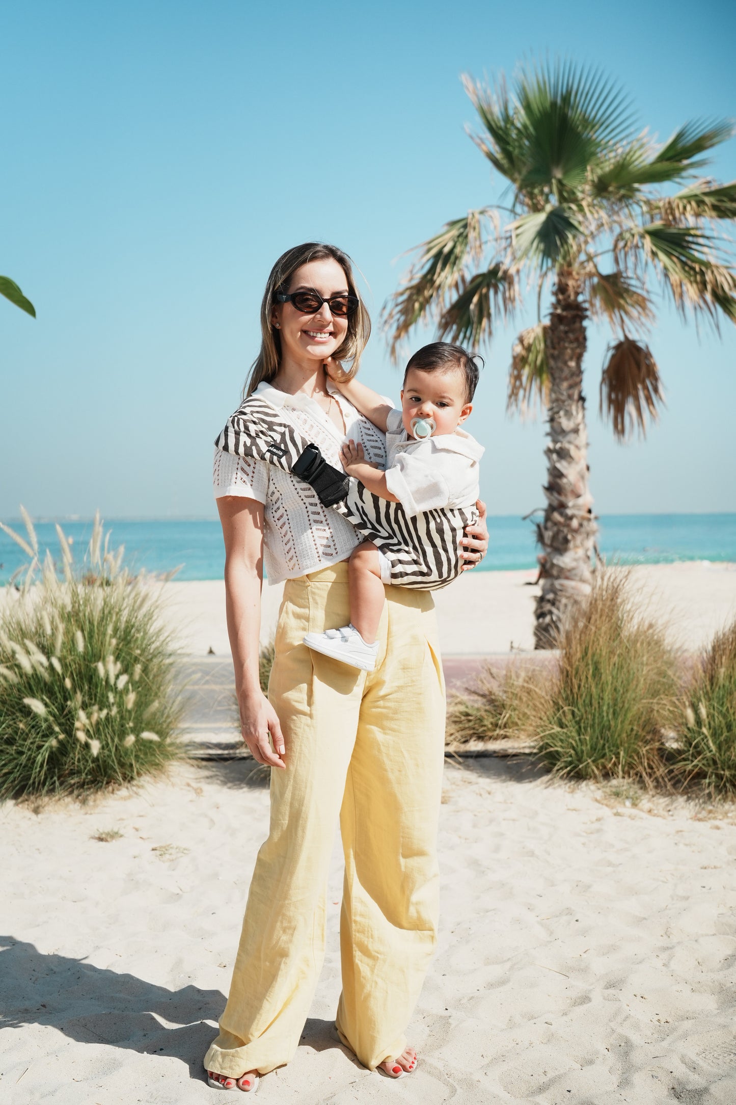 Toddler Carrier - MomSwing - Safari