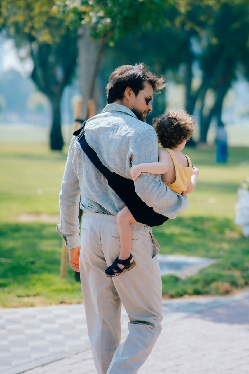 Toddler Carrier - MomSwing - Intense Black