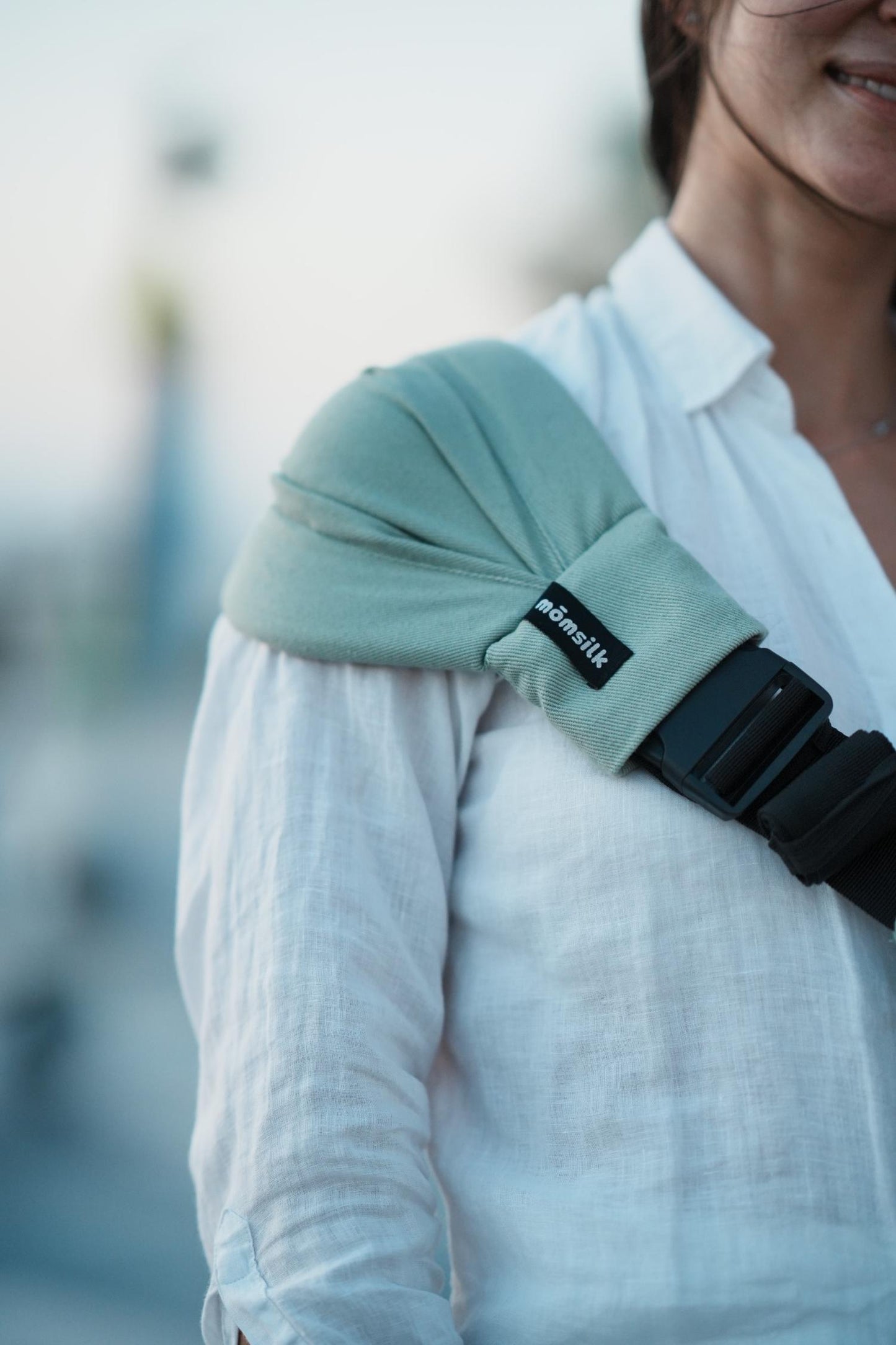 Toddler Carrier - MomSwing - Green pastel