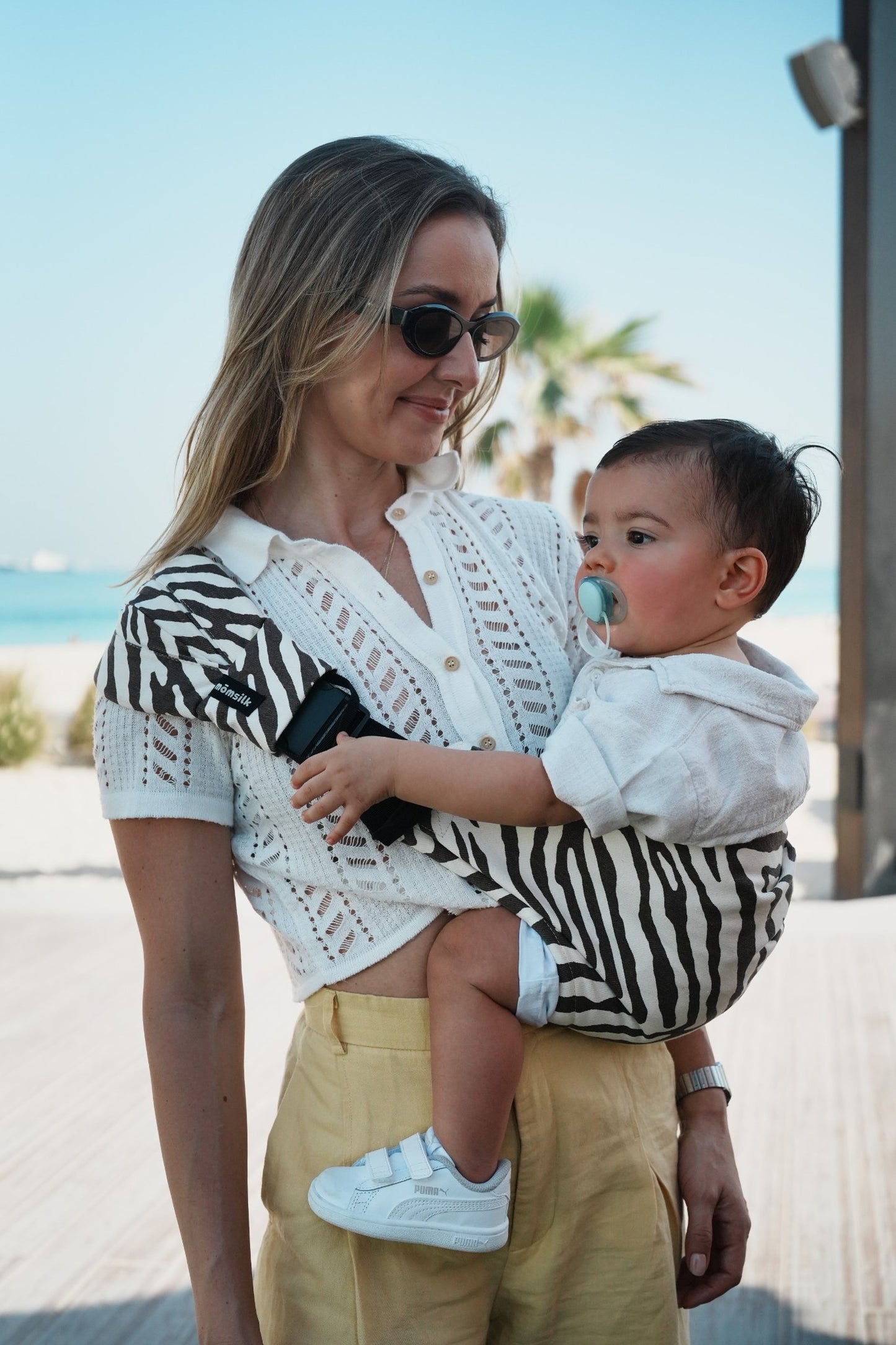 Toddler Carrier - MomSwing - Safari